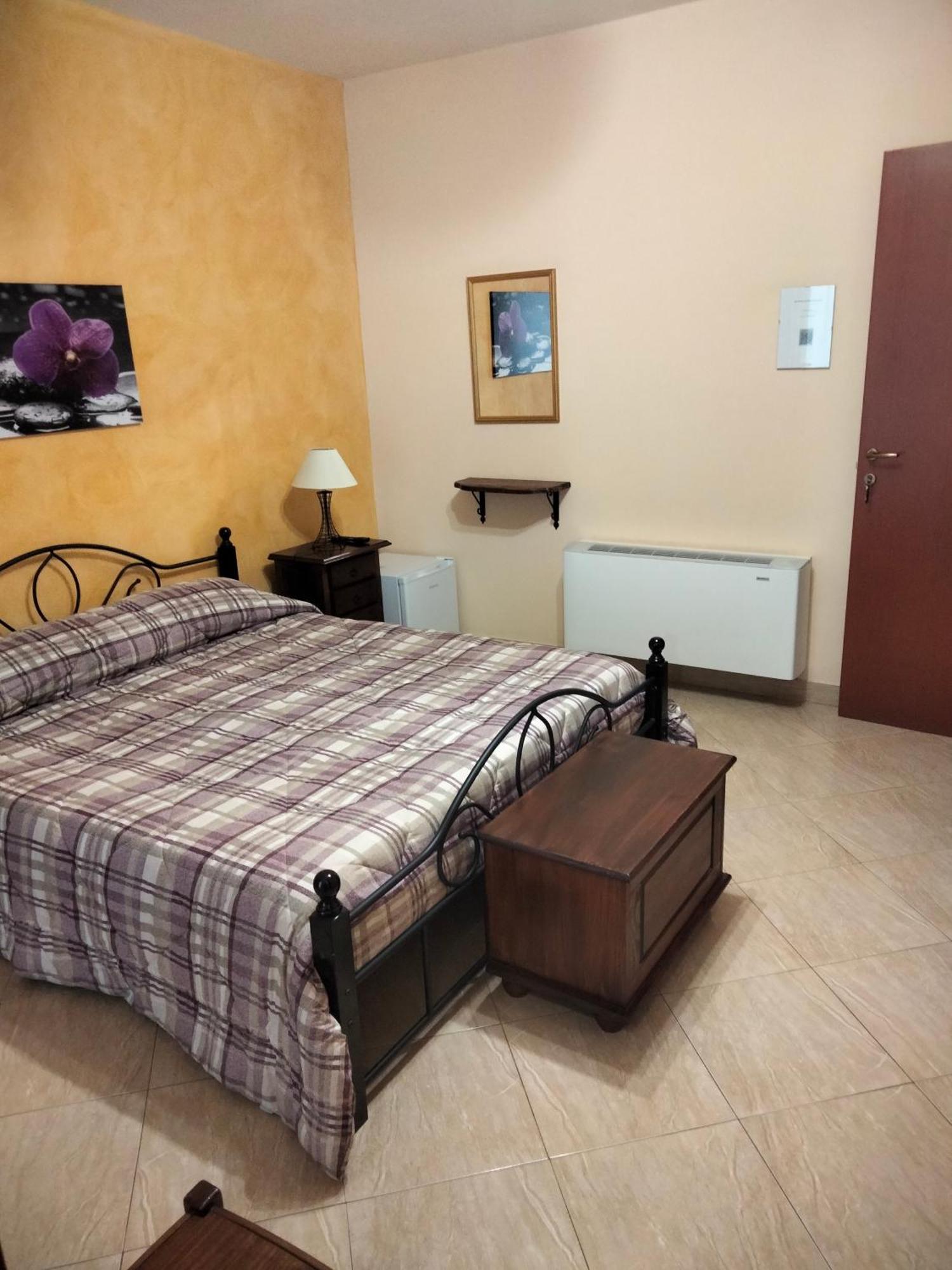 The Best Rooms & Apartments - Parcheggia Gratis Sotto Casa Ed Entra - Mazara del Vallo Exteriör bild