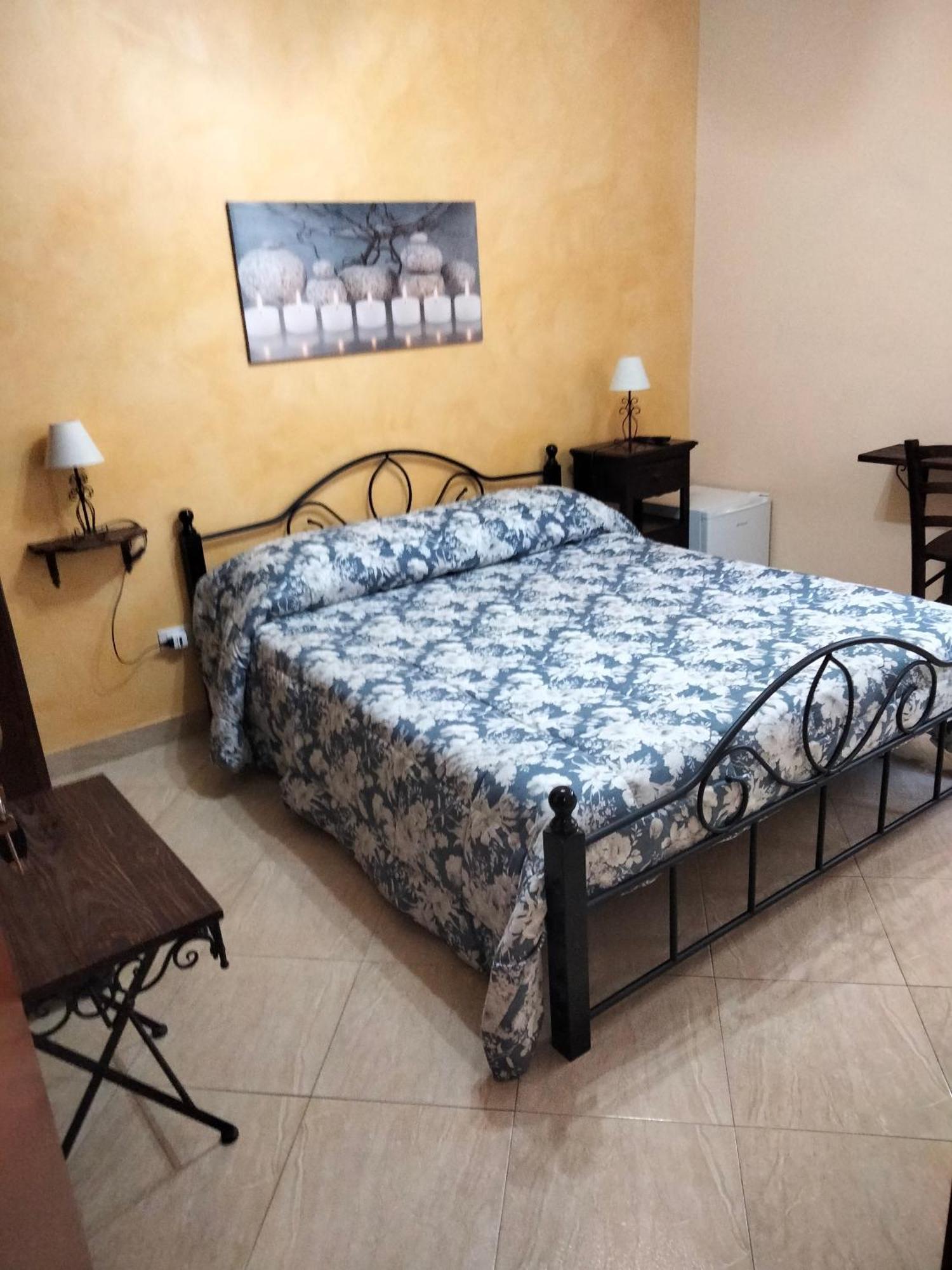 The Best Rooms & Apartments - Parcheggia Gratis Sotto Casa Ed Entra - Mazara del Vallo Exteriör bild